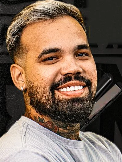 Daniel Machado sorrindo
