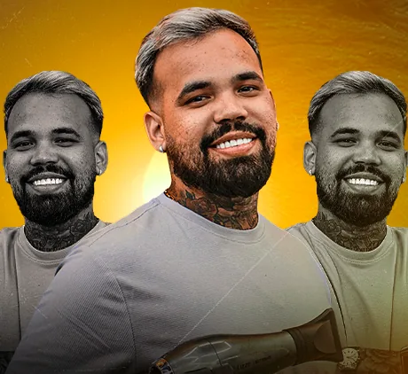 Daniel Machado segurando o secador
